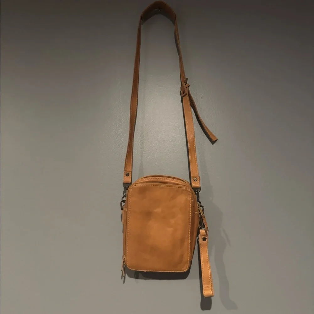 Ellington Brown Leather Messenger Bag with Adjustable Strap